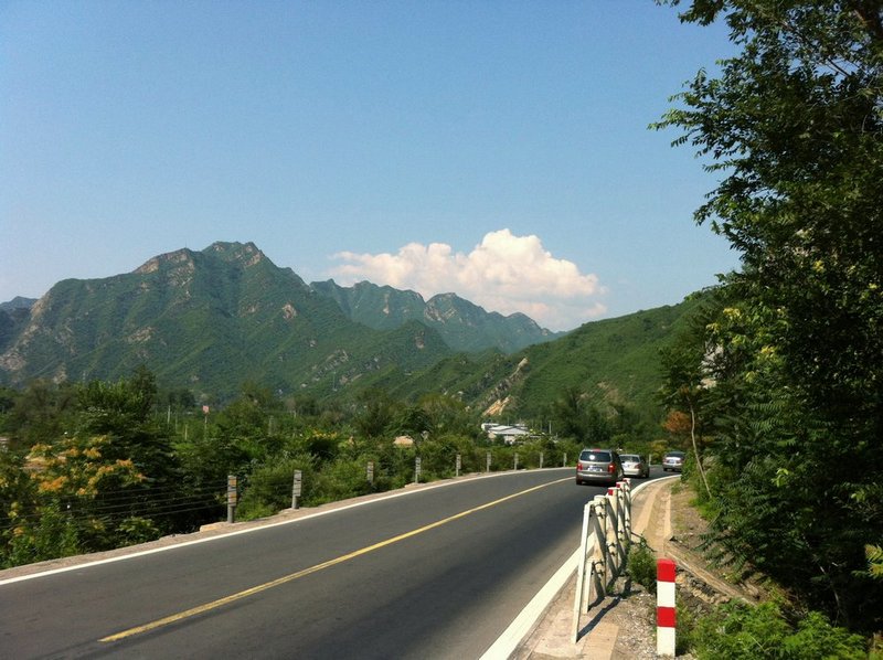 109国道  车很多