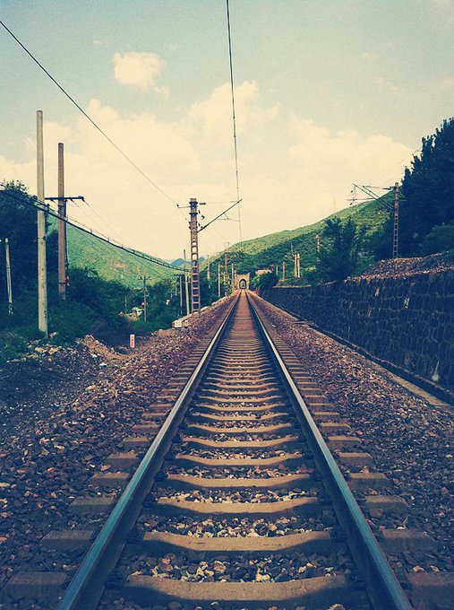 时光是记忆的橡皮擦 带着青春渐行渐远