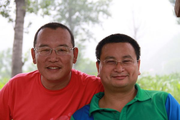 随遇而安和豪大合影