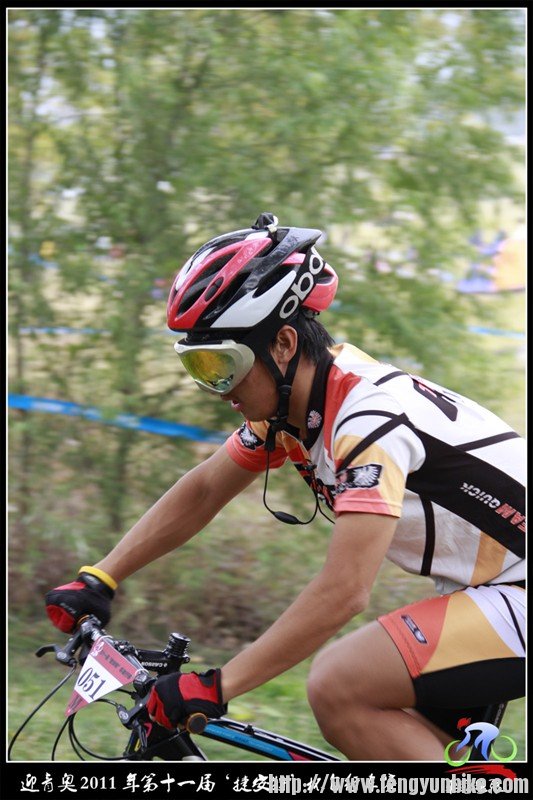 一次比赛的照片，很喜欢这拼搏的瞬间。