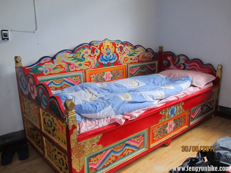 折多塘漂亮的藏床