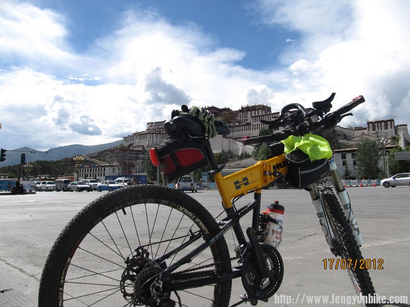 傍晚抵达布达拉宫