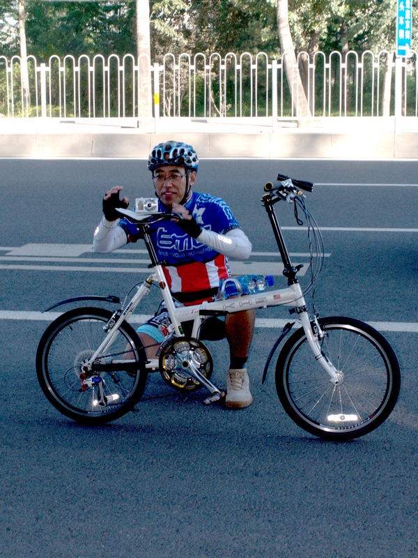 在大山子桥东见到了天下独行