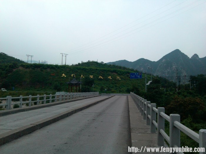 这个地方应该往右，别直接往左