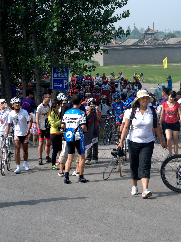 走向比赛出发地