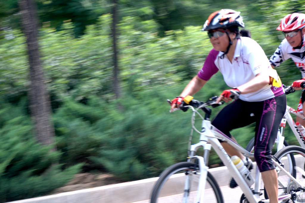 蓝天白云规定以女骑手成绩为准