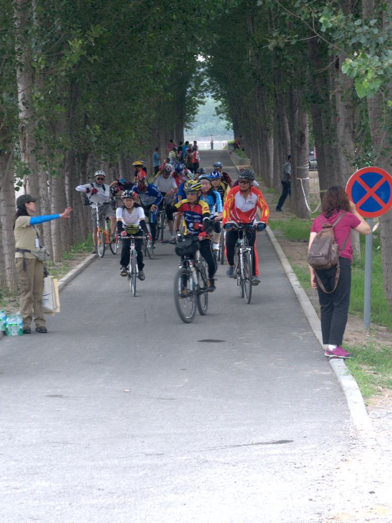 幸福公社车友回府道