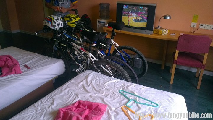 天津，把车推进酒店里。。。