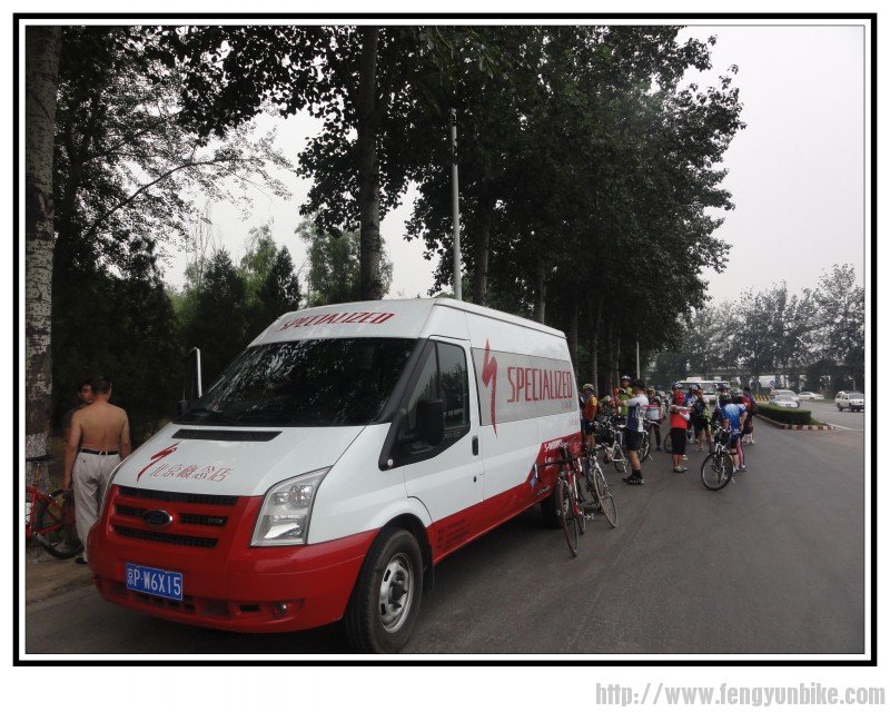 在枯柳树偶遇闪电车队4+2活动