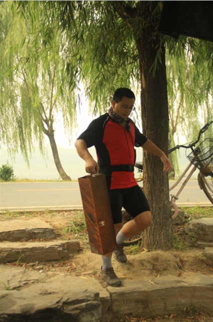 我迈着轻盈矫捷的步伐向大家飞奔而来