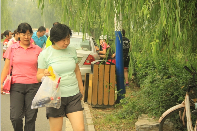 这拿的全是纵火工具