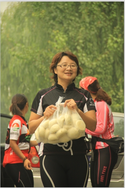 又见黄嫂 黄嫂 太积极了