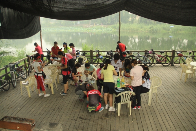 大家都在忙碌中