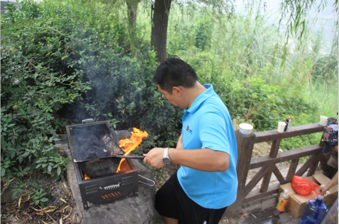 那来的妖火 想烧我袈裟