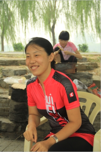 木兰队开始饭后休闲活动 自我介绍