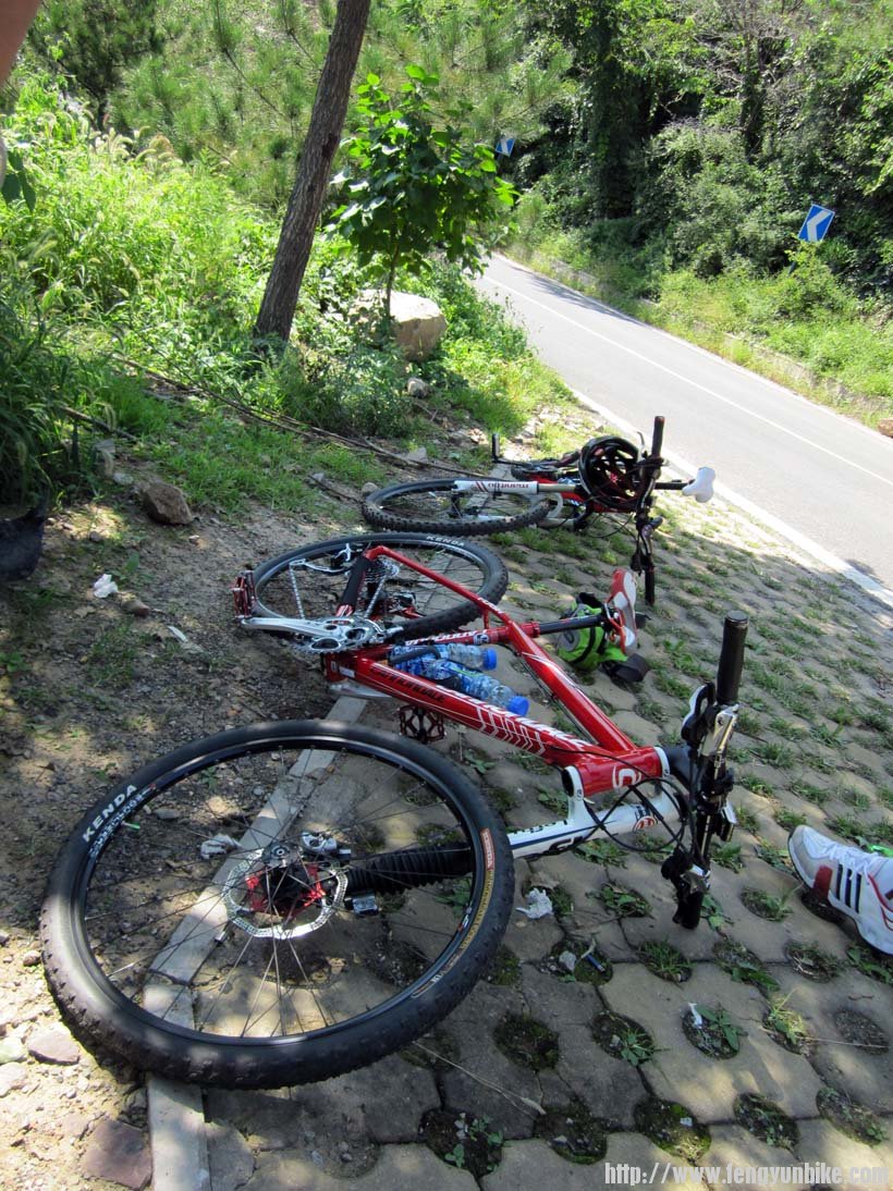 上山前最后一个休息点