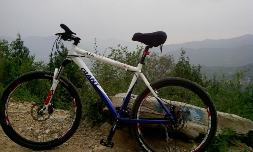 再看三家店，看不清还是雾