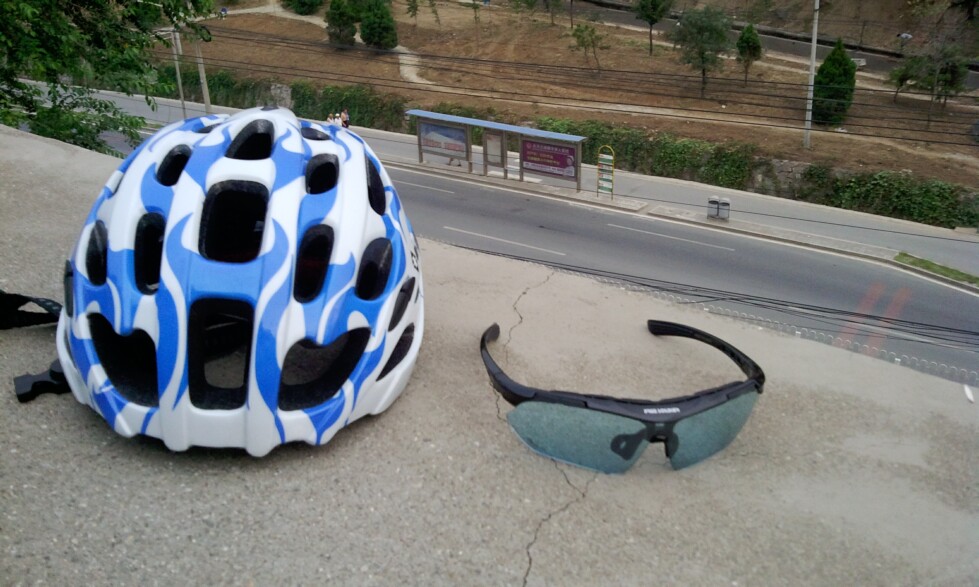 见到公路了，貌似叫石门路