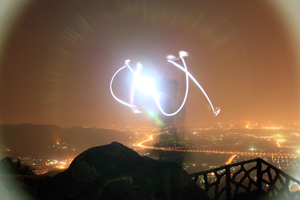 七夕夜骑行鬼笑石