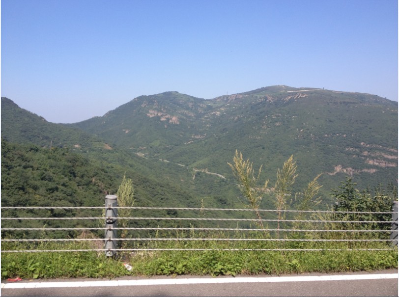 快登顶了 回头看一眼 这路真的挺不好走的。。。