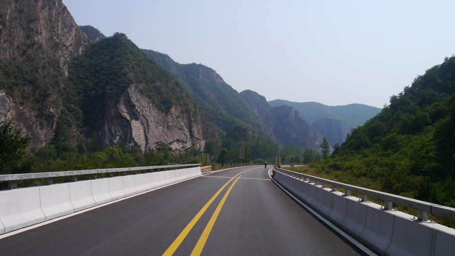 百里画廊 075_调整大小.JPG