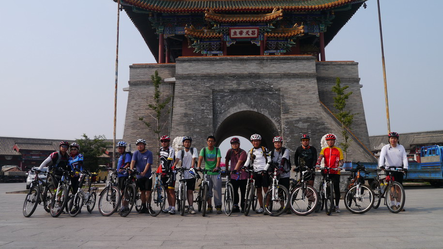 百里画廊 181_调整大小.JPG