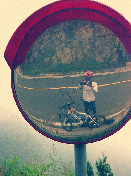 自拍都是这么完成的