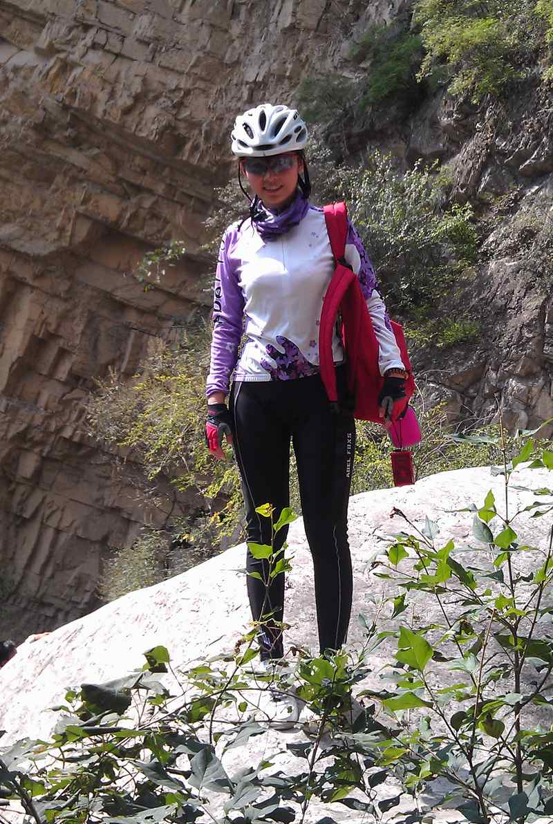 队中的美女之一