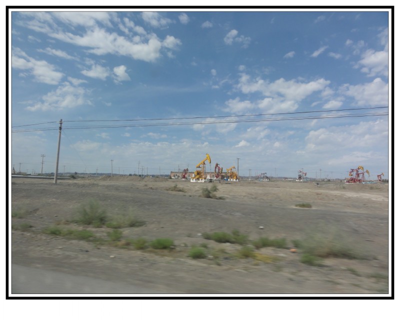 踩石油的磕头机