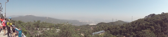 戒台寺上看京城