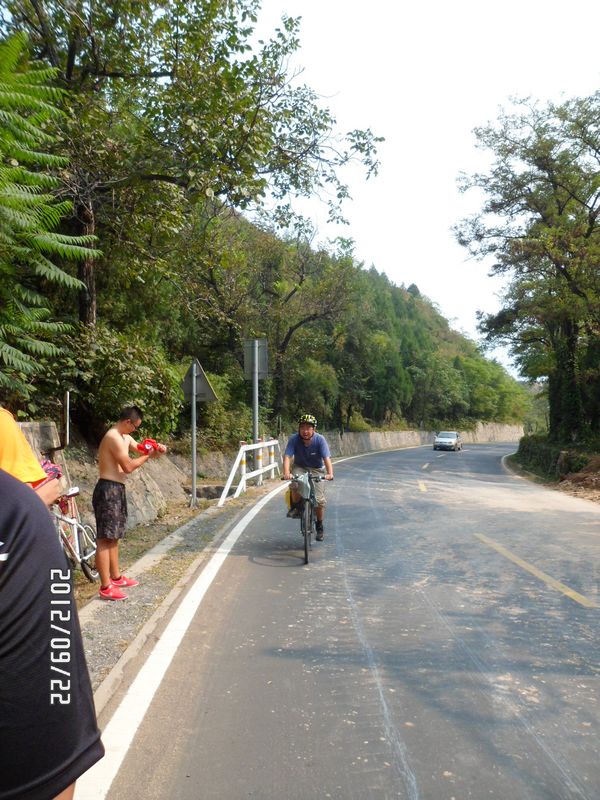 后面的队友都上来了