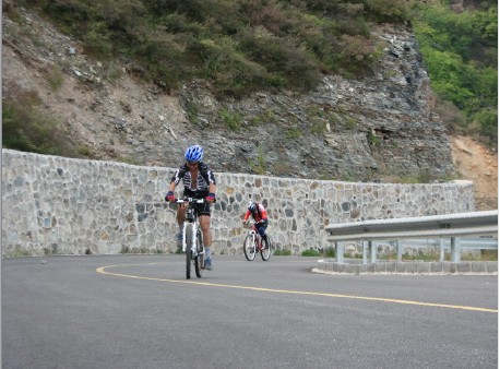 骑行中的蚂蚁和我