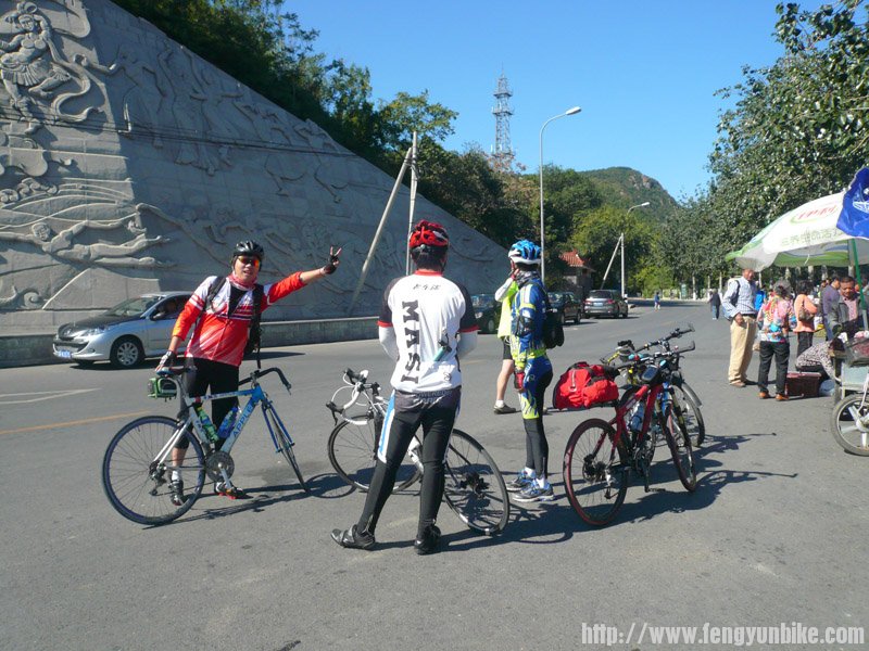坏孩子，抢镜头！