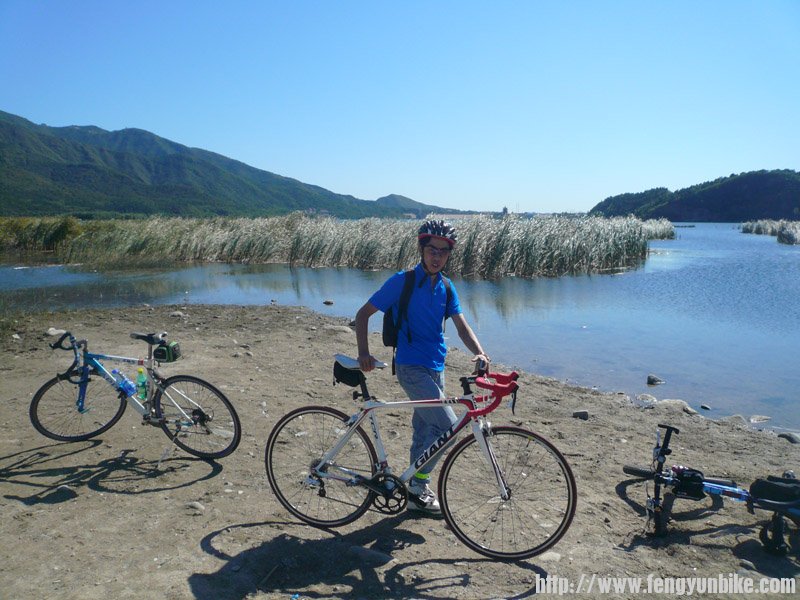 好漂亮的公路，好苗条的身材！