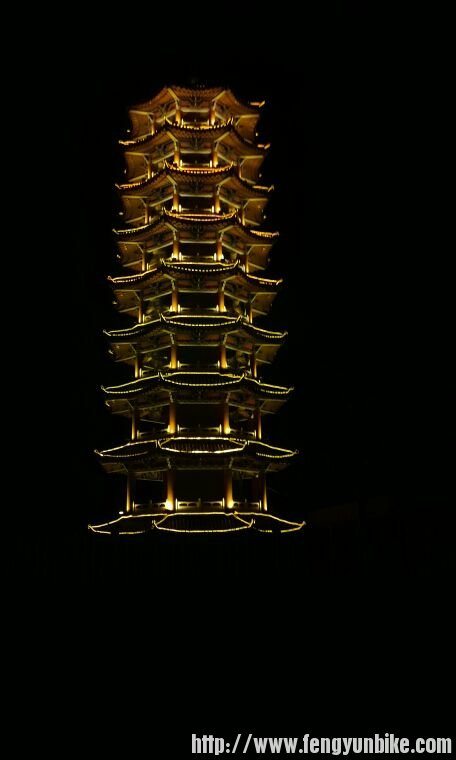 龙聚山庄处的玲珑塔