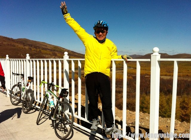 千松坝公路顶点1815米