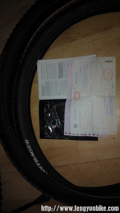 发票、收据、保修都有