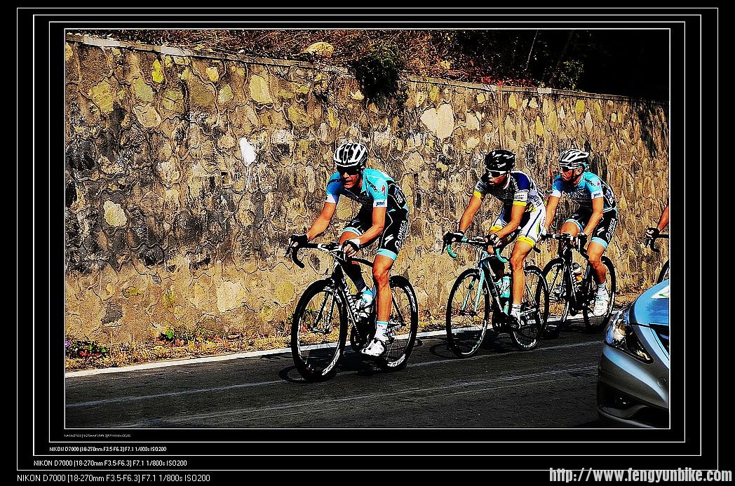 冲向第一爬坡点