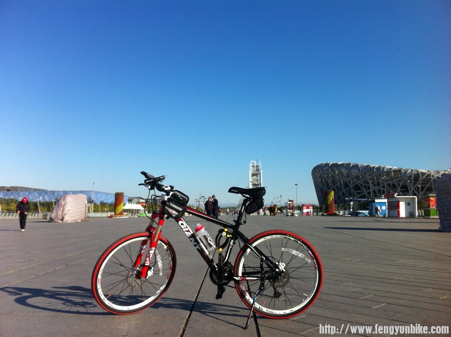 坐拥鸟巢水立方