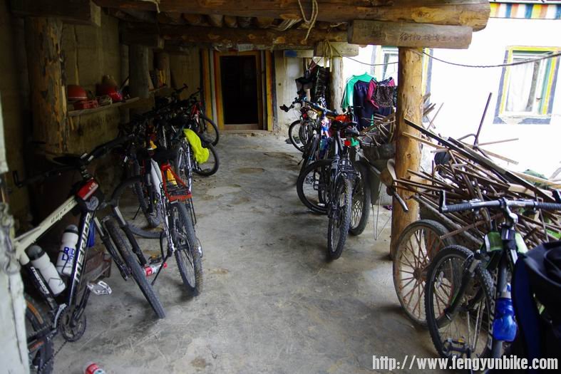 荣许兵站的藏民家