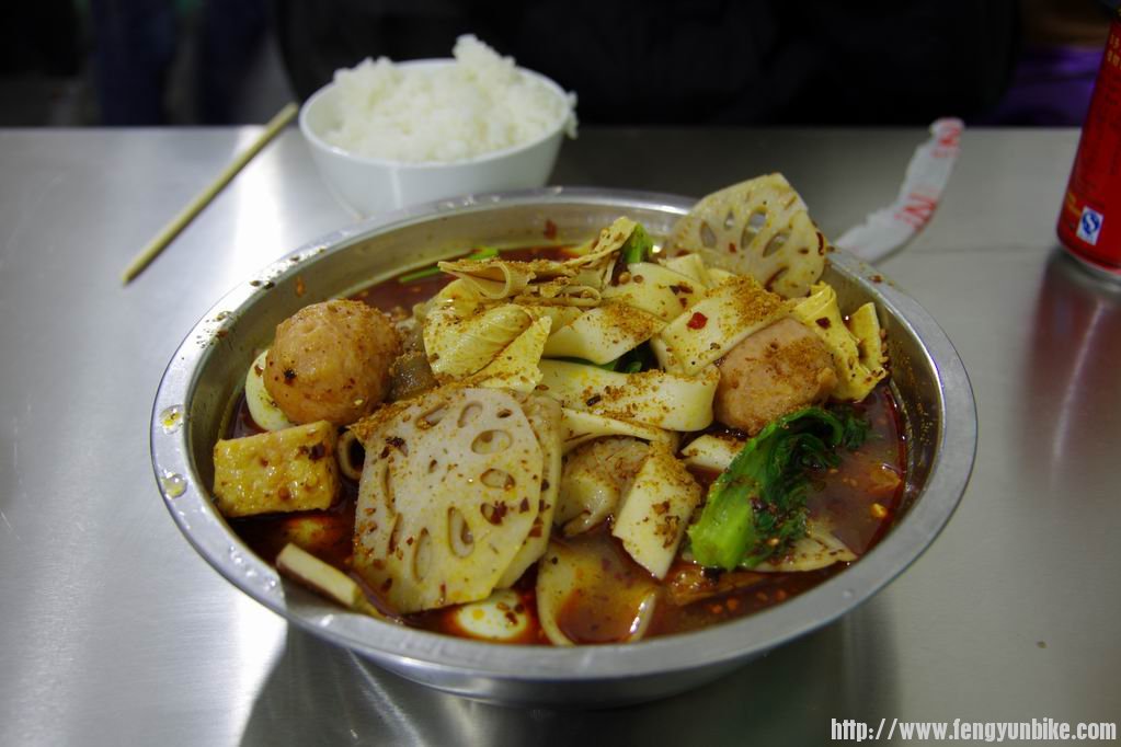 香喷喷的麻辣烫。。不得不吃