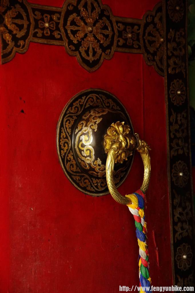 扎什伦布寺。。。班禅大师的驻锡地。。