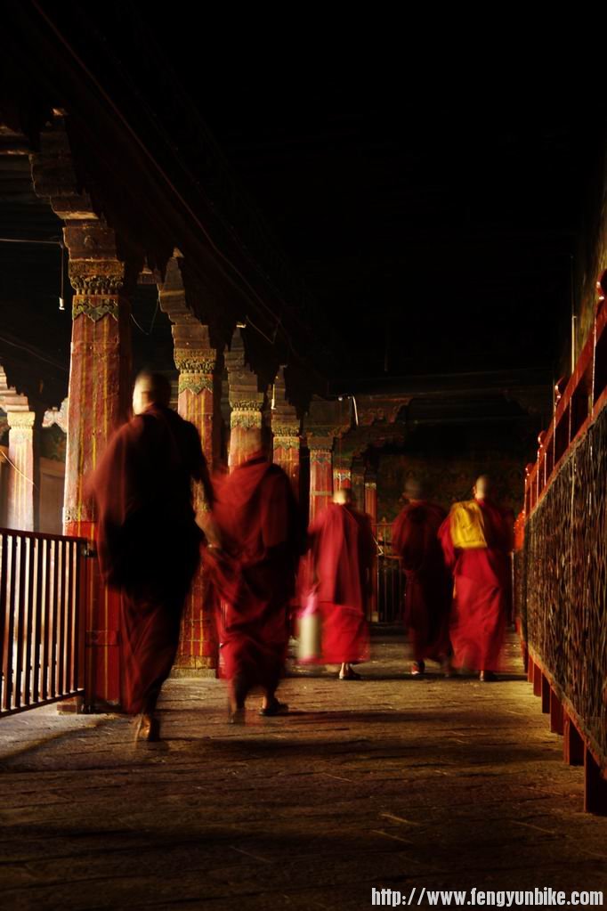 大昭寺里的僧人