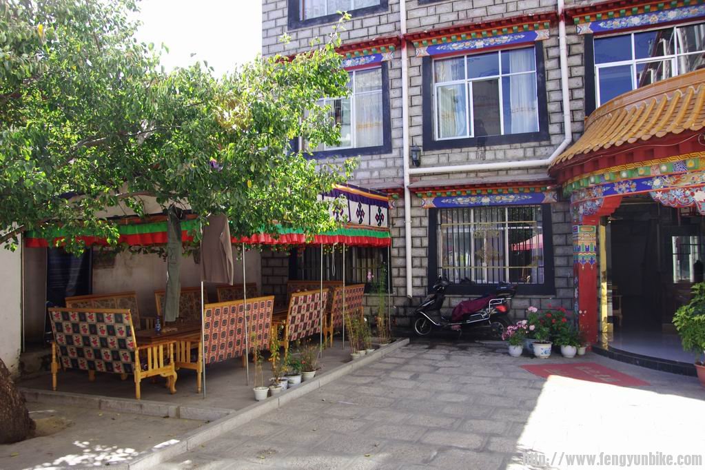 觉巴客栈。。130元房