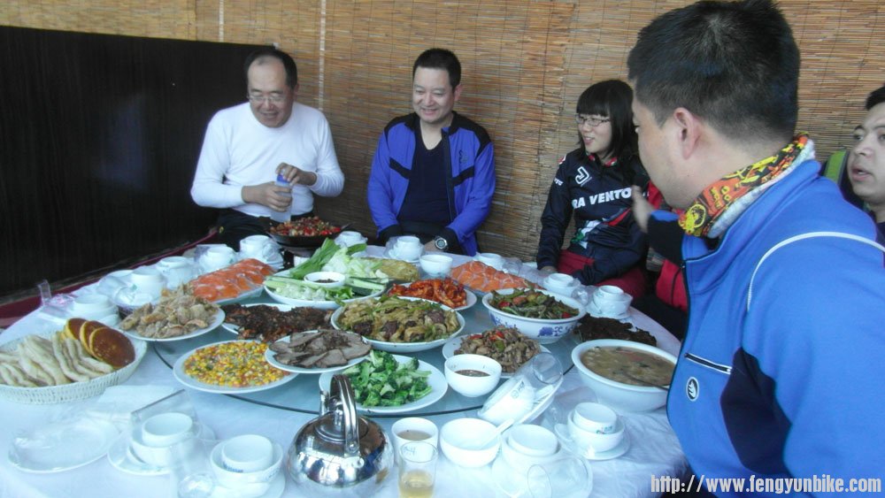 车友们满意的笑