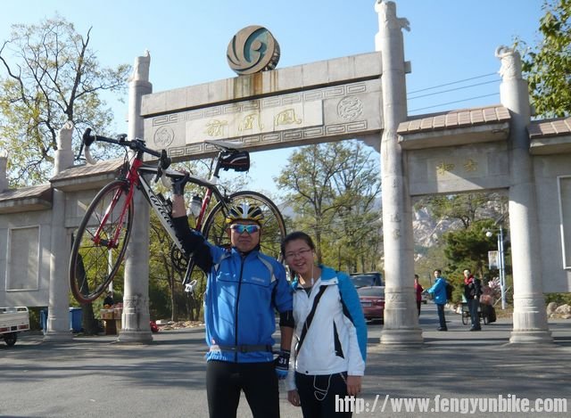 很大方的小姑娘