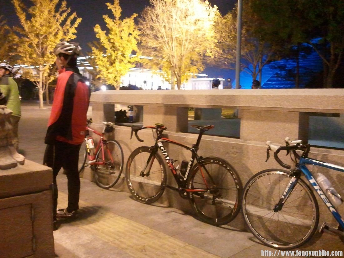 nEO_IMG_1259_2012110823000000_2012-11-08 23.00.01.jpg