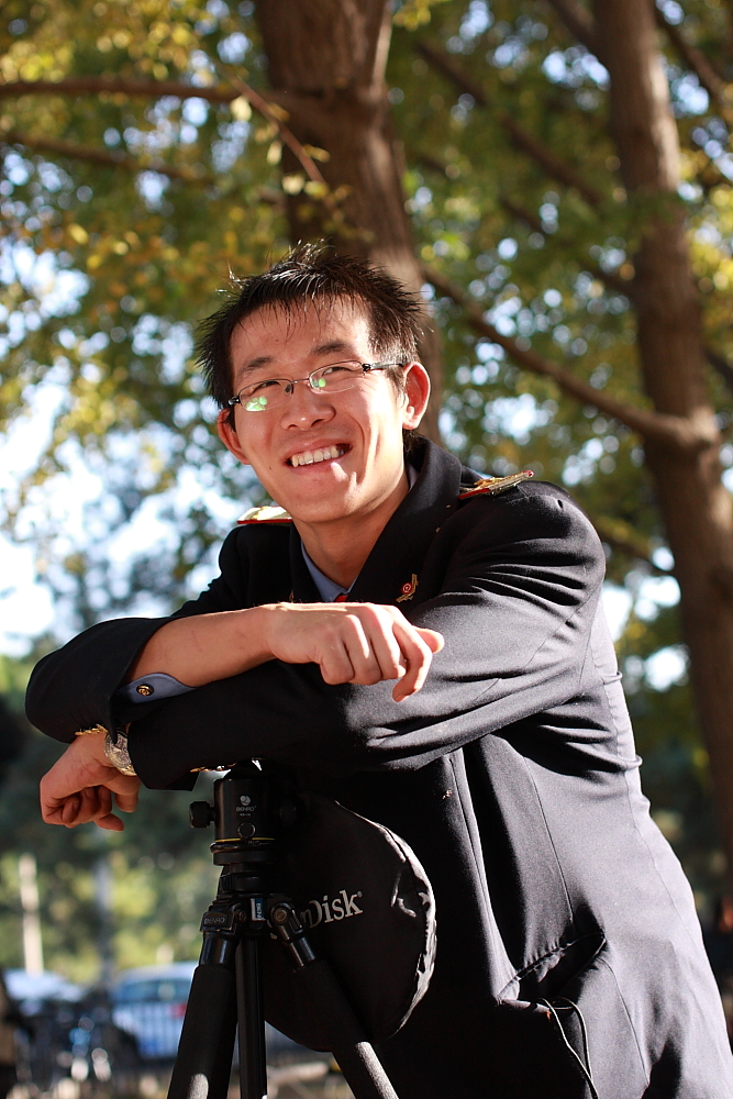 大萝卜 大高个征婚照.JPG