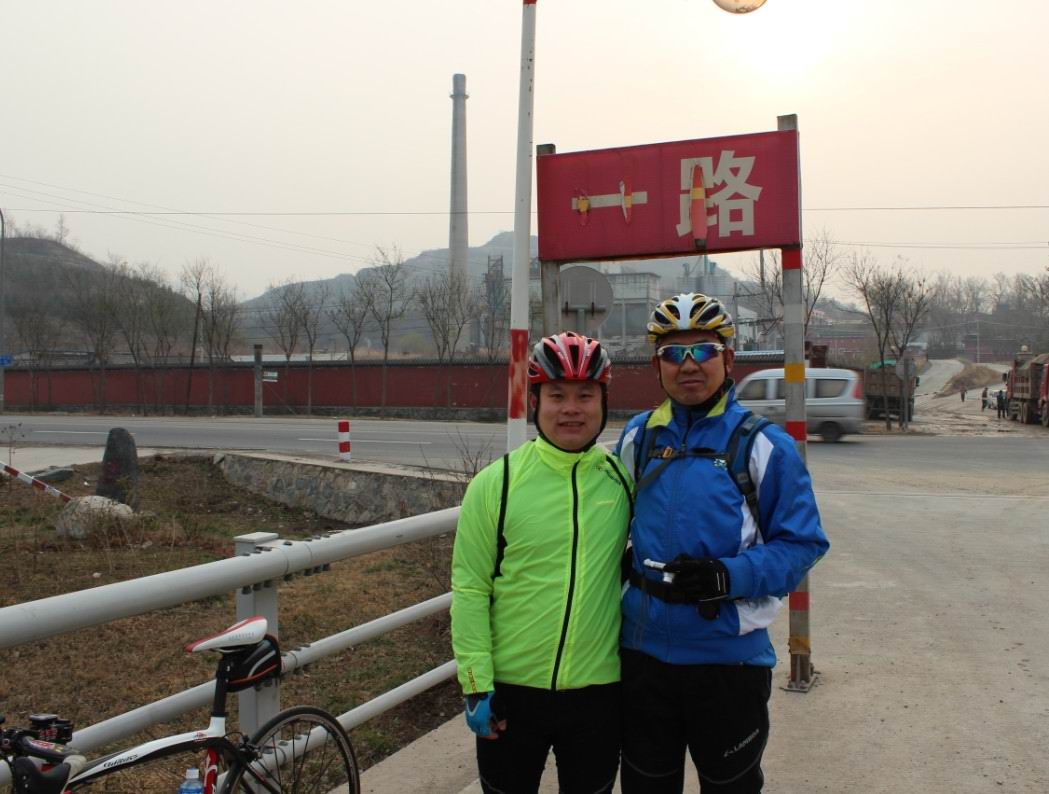 好小伙子—小中绿衣者