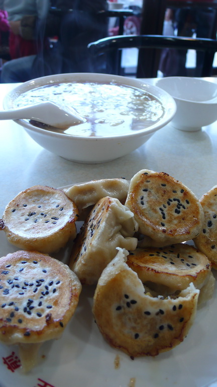 生煎包加酸辣汤